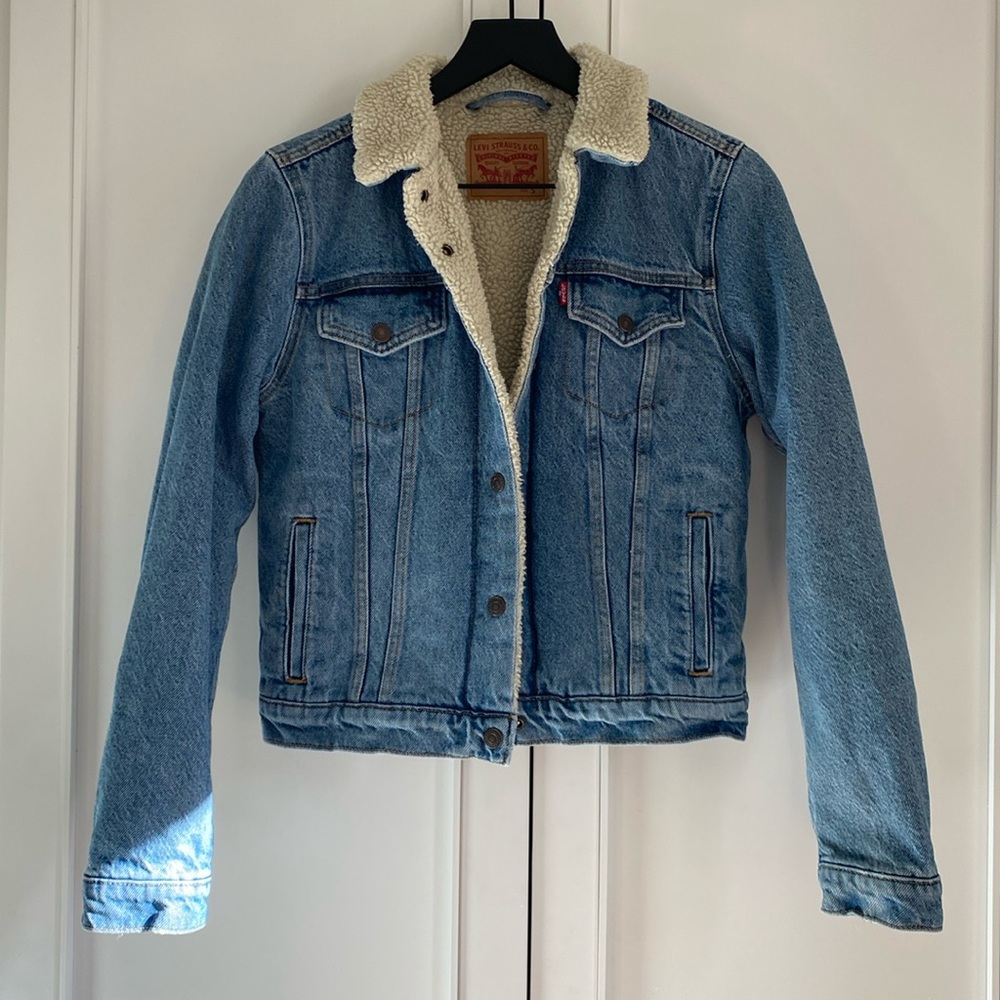 Levi’s Sherpa Jean Jacket size small